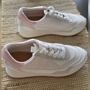 NWOT - Universal Thread White & Blush Pink Courtney Sneakers
